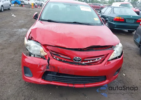 2013 Toyota Corolla S/Le из США, поврежденный, VIN 2T1BU4EE8DC102960